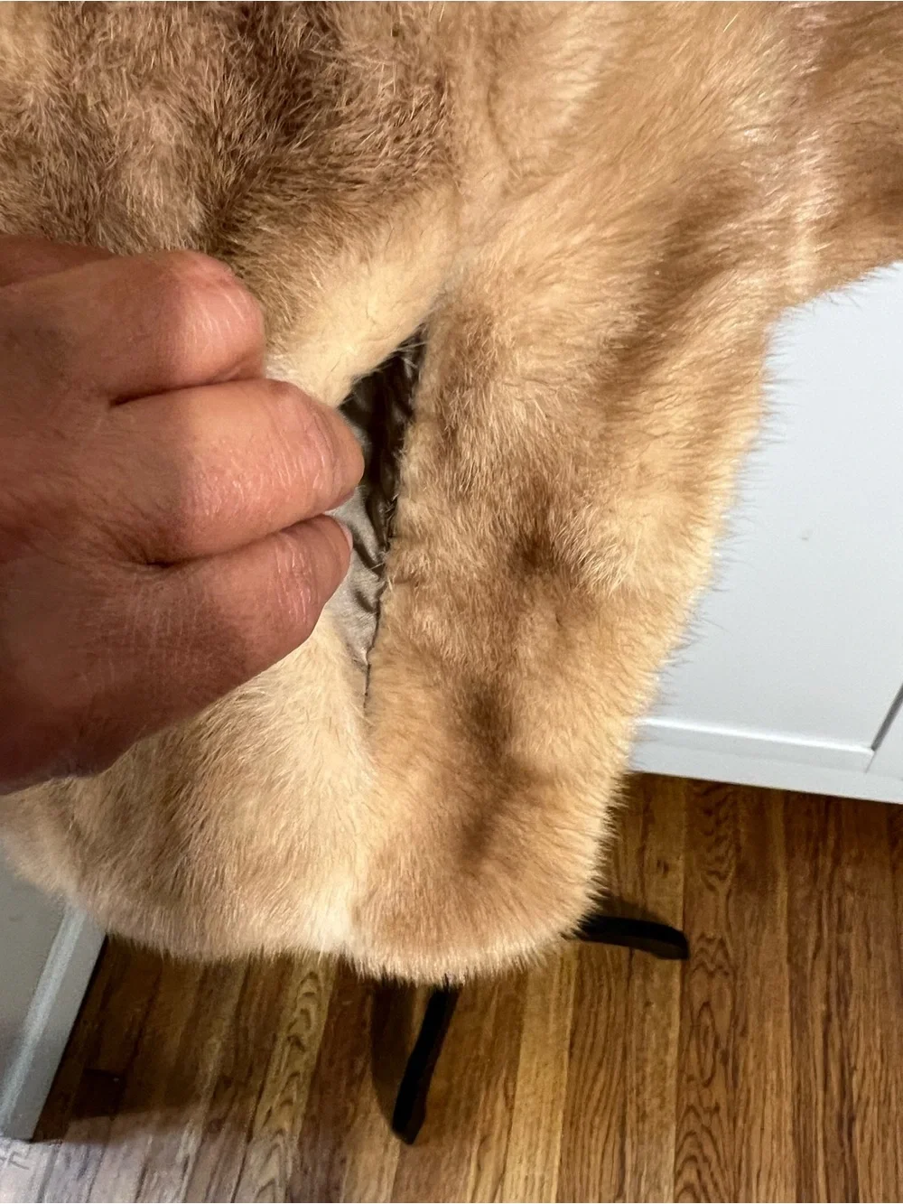 Vintage Luxurious Faux Fur Tan Shoulder Wrap